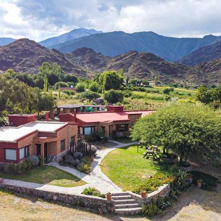 Miraluna Bodega Boutique Cachí Eksteriør billede