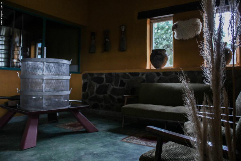 Miraluna Bodega Boutique Cachí Eksteriør billede