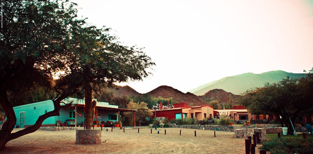 Miraluna Bodega Boutique Cachí Eksteriør billede